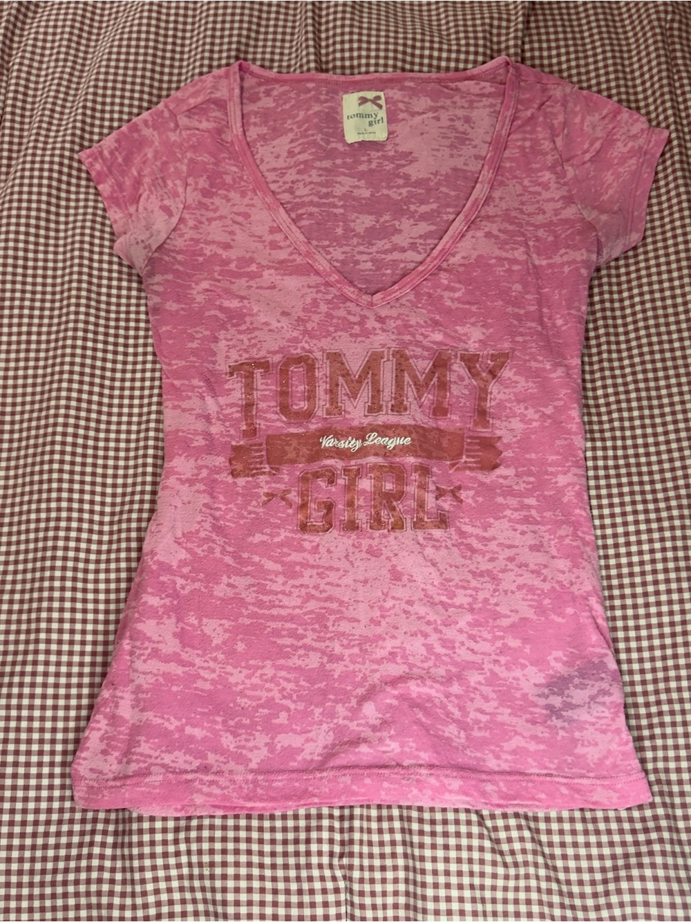 Y2K Tommy Hilfiger Pink V-Neck Graphic Tee - Picture 4 of 9